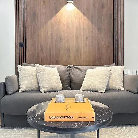 Unique Flat Near Louvre & Palais Royal Апартаменты *