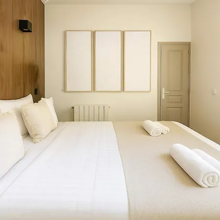 Louvre - Premium For 4 Paris