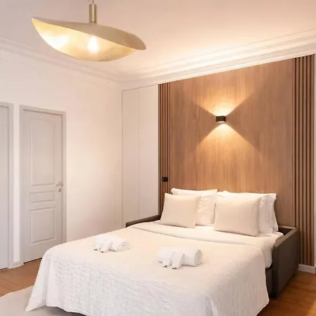Louvre - Premium For 4 Apartment *