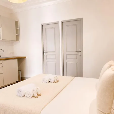 Louvre - Premium For 4 Apartman